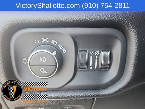 Used 2025 RAM 1500 Big Horn AWD/4WD image 16