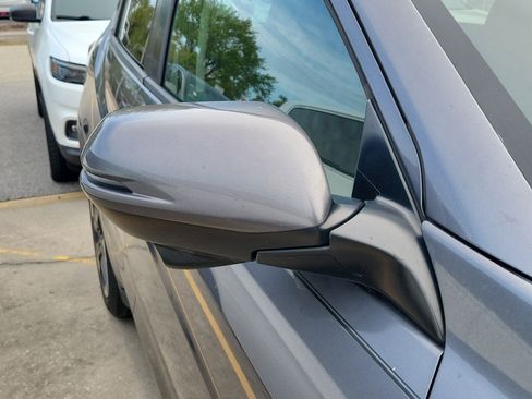 Used 2018 Honda HR-V EX image 7