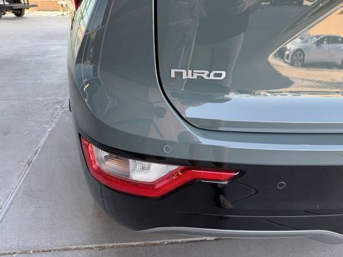 Used 2025 Kia Niro Wind FWD image 14