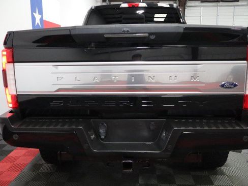 Used 2019 Ford F250 Platinum w/ Platinum Ultimate Package AWD/4WD image 30
