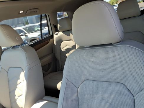 New 2026 Volkswagen Atlas SE image 11