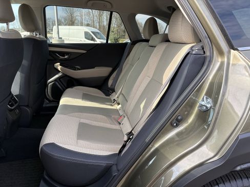 Certified 2025 Subaru Outback Premium AWD/4WD image 32