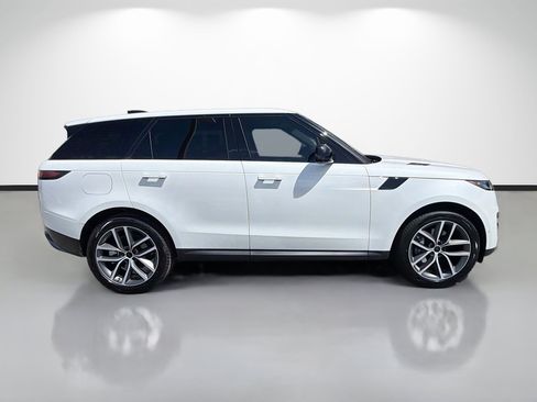 Used 2025 Land Rover Range Rover Sport SE AWD/4WD image 6