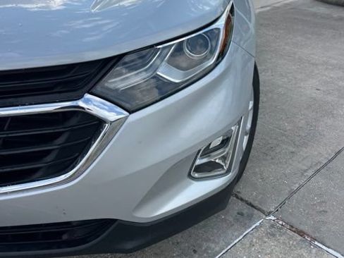 Used 2019 Chevrolet Equinox LT FWD image 13