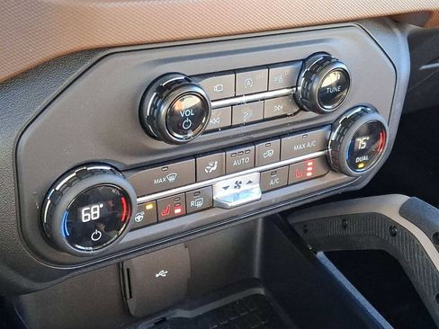 Used 2024 Ford Bronco Outer Banks image 24