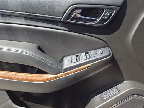 Used 2018 Chevrolet Suburban Premier image 24