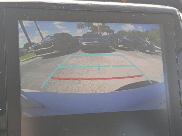 Used 2022 Toyota Prius Limited FWD image 20
