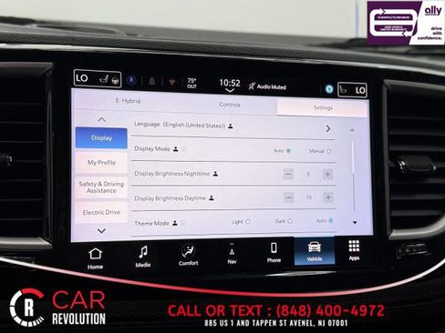 Used 2021 Chrysler Pacifica Touring-L image 32