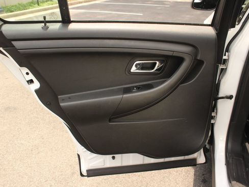Used 2019 Ford Taurus Police Interceptor AWD image 18