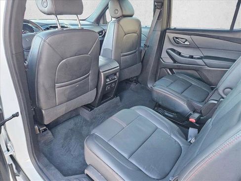 Used 2023 Chevrolet Traverse RS image 10
