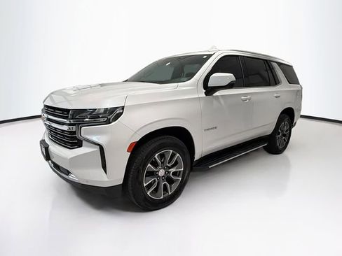 Used 2022 Chevrolet Tahoe LT w/ Luxury Package AWD/4WD image 3