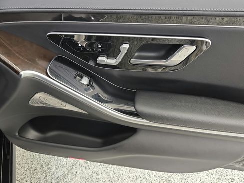 Used 2023 Mercedes-Benz S 500 4MATIC image 33