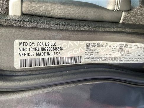 New 2025 Jeep Grand Cherokee Limited w/ Black Appearance Package image 14