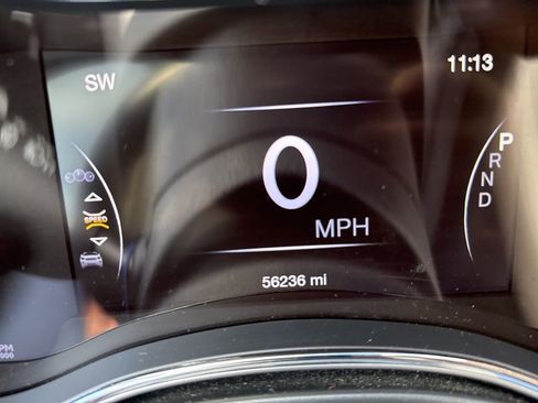 Used 2021 Jeep Grand Cherokee Laredo X image 24