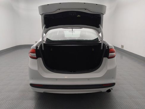 Used 2017 Ford Fusion SE w/ Equipment Group 201A image 29