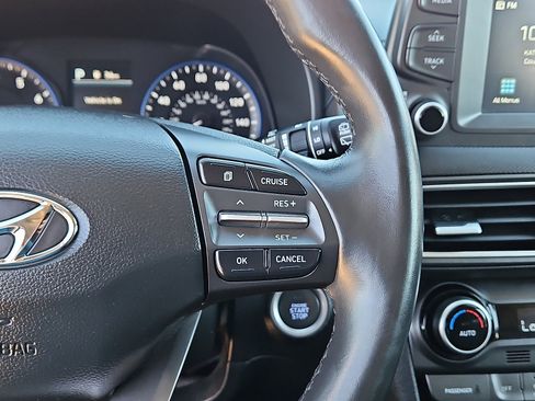 Used 2020 Hyundai Kona Limited w/ Cargo Package image 17