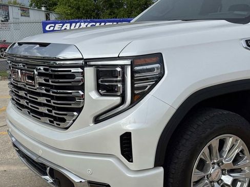 Used 2024 GMC Sierra 1500 Denali w/ Technology Package AWD/4WD image 2