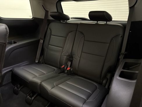 Used 2019 GMC Acadia SLT FWD image 17