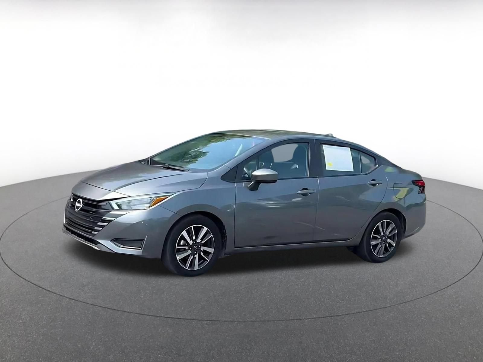 Used 2025 Nissan Versa SV FWD image 7