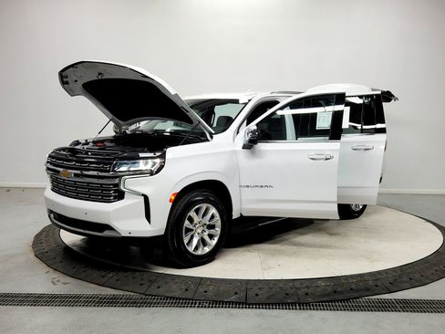 Used 2023 Chevrolet Suburban Premier image 11