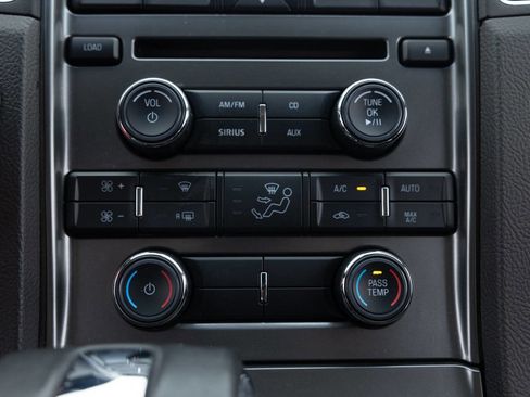 Used 2010 Ford Taurus Limited image 34