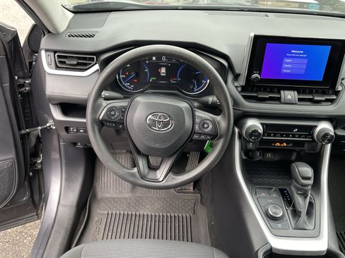 Certified 2024 Toyota RAV4 LE AWD/4WD image 12