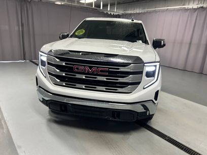 New 2026 GMC Sierra 1500 SLE w/ Preferred Package