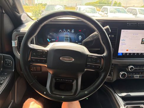 Used 2023 Ford F250 Platinum AWD/4WD image 17