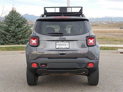 Used 2018 Jeep Renegade Trailhawk w/ Cold Weather Group II image 4