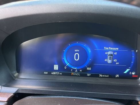 Used 2022 Ford Explorer King Ranch w/ Technology Package image 14