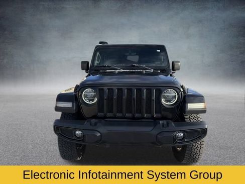 Used 2018 Jeep Wrangler Unlimited Sahara image 10