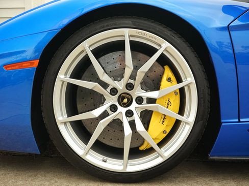 Used 2015 Lamborghini Aventador LP 700-4 AWD/4WD image 36