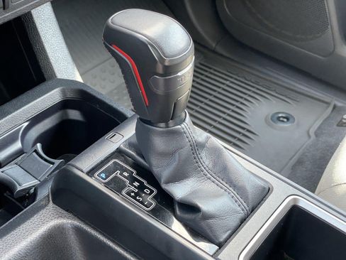 Used 2022 Toyota Tacoma SR AWD/4WD image 27
