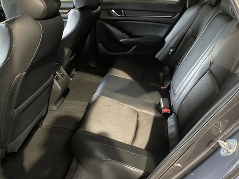 Used 2018 Honda Accord Sport image 9