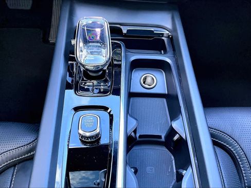 Used 2024 Volvo XC60 T8 Ultimate image 66