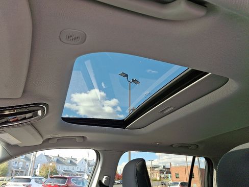 Used 2021 Jeep Grand Cherokee L Laredo w/ Luxury Tech Group I image 17