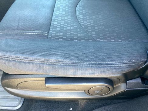 Used 2014 GMC Acadia SLE image 14