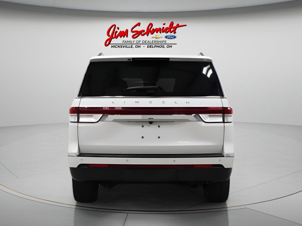 Used 2024 Lincoln Navigator Reserve AWD/4WD image 5