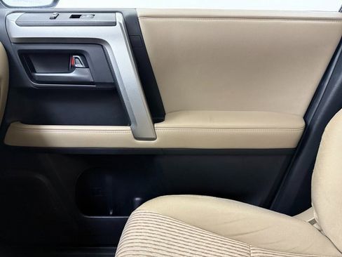 Used 2013 Toyota 4Runner SR5 image 24