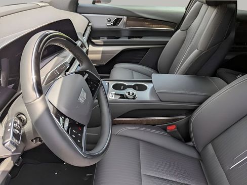 New 2026 Cadillac Vistiq Premium Luxury AWD/4WD image 9