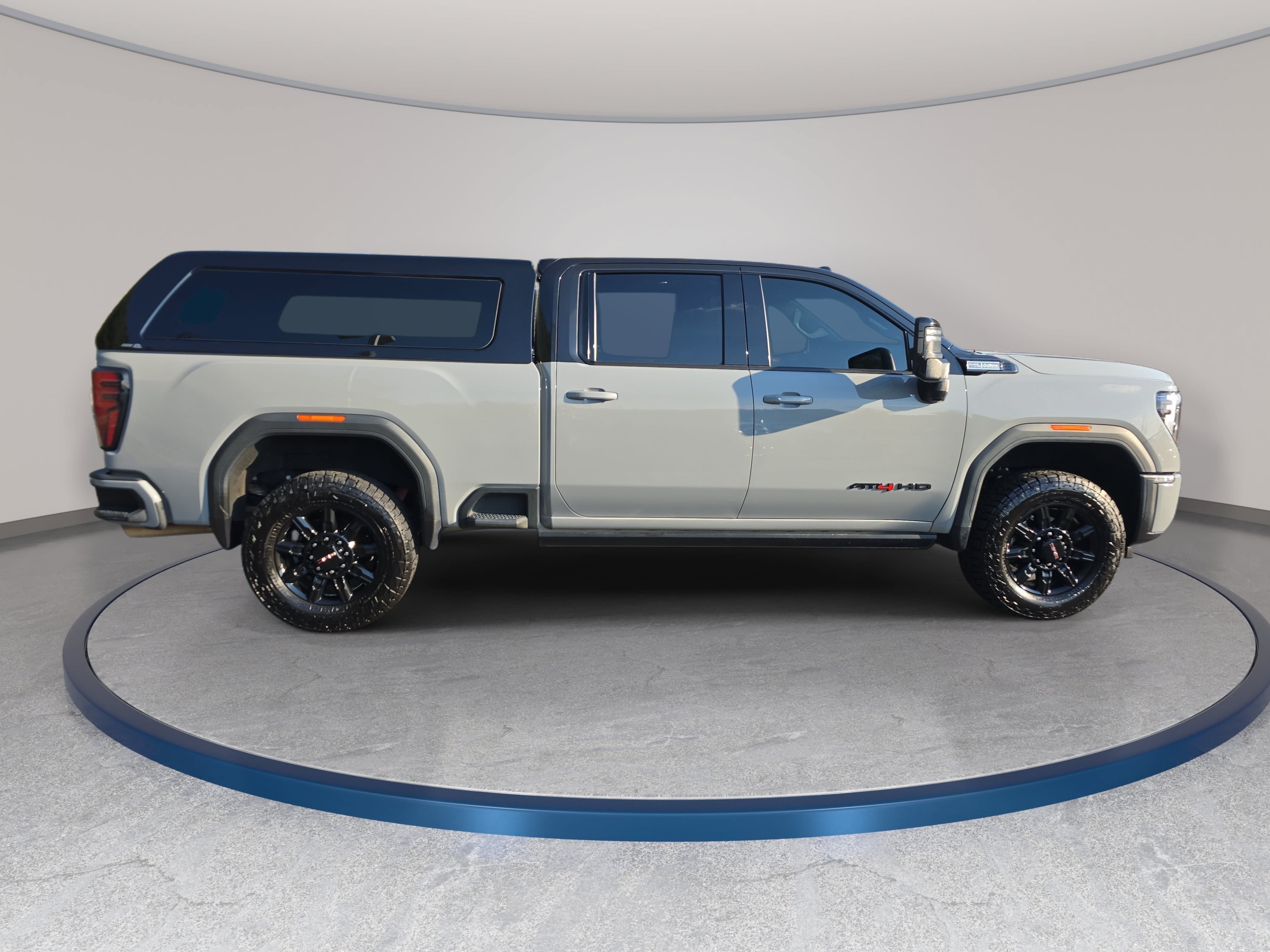 Used 2024 GMC Sierra 3500 AT4 w/ AT4 Premium Plus Package AWD/4WD image 4