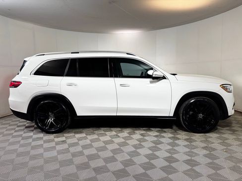 Used 2023 Mercedes-Benz GLS 450 4MATIC image 9