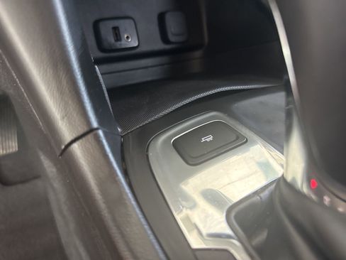 Used 2018 Chevrolet Equinox LT image 28