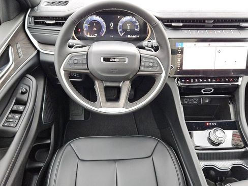 New 2026 Jeep Grand Cherokee Limited w/ Limited Altitude Package RWD image 12