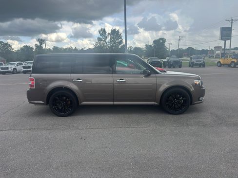 Used 2019 Ford Flex SEL w/ Equipment Group 202A image 2