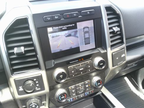 Used 2019 Ford F150 Lariat w/ Equipment Group 502A Luxury image 26