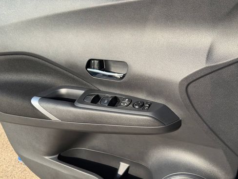 Certified 2024 Nissan Kicks SV FWD image 27