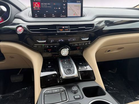 Used 2023 Acura MDX SH-AWD w/ Technology Package image 11