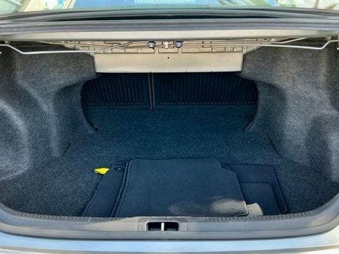 Used 2016 Toyota Camry XLE FWD image 12