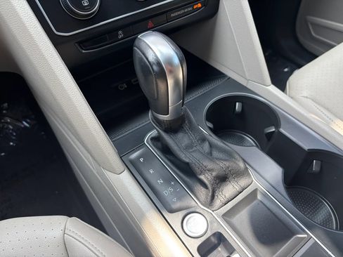 Used 2019 Volkswagen Atlas SE FWD image 44